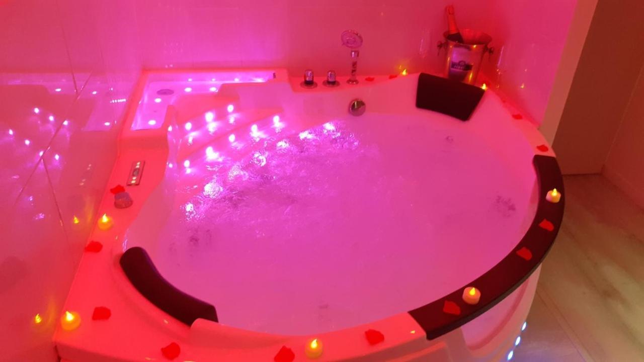 Le Bijou Appartement Avec Jacuzzi Et Sauna Privatif Terrasse Plein Sud Clim Parking Privatif Bandol Exterior foto